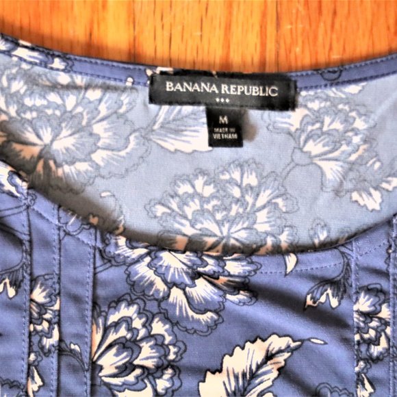 Banana Republic Women's Medium Long Sleeve Pleated Blouse - Picture 2 of 3